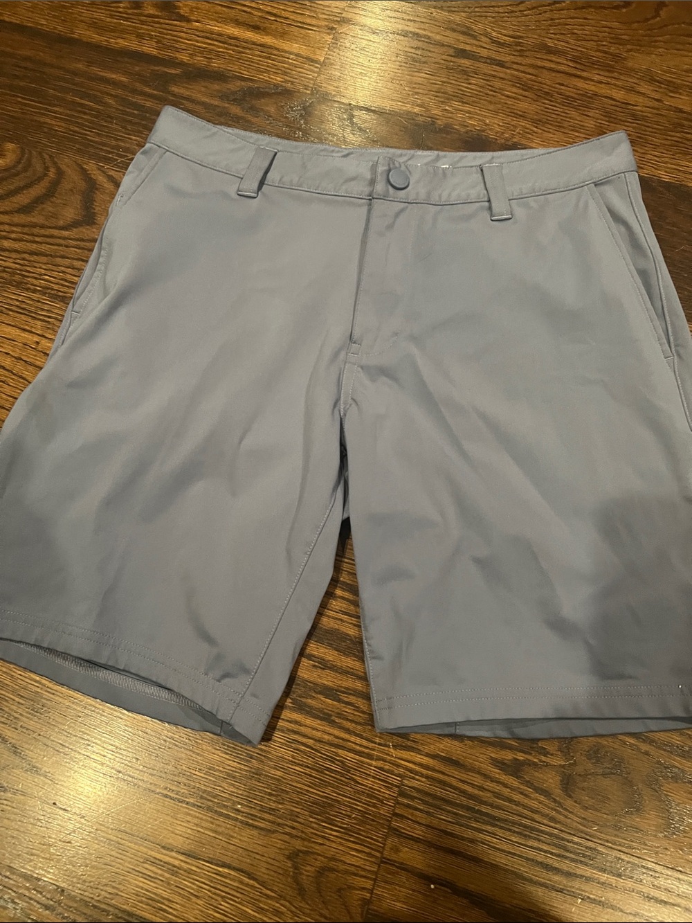 RHONE Men's Light blue gray Performance Flat-Front Shorts